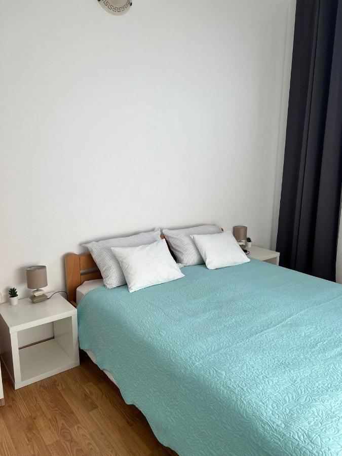 Apartments And Rooms Lorena 236 โรวีน ภายนอก รูปภาพ