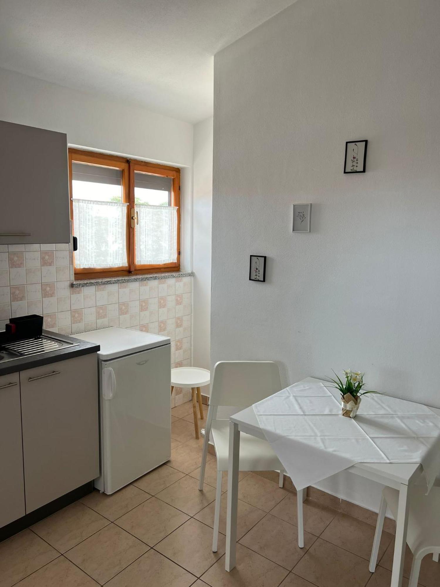 Apartments And Rooms Lorena 236 โรวีน ภายนอก รูปภาพ