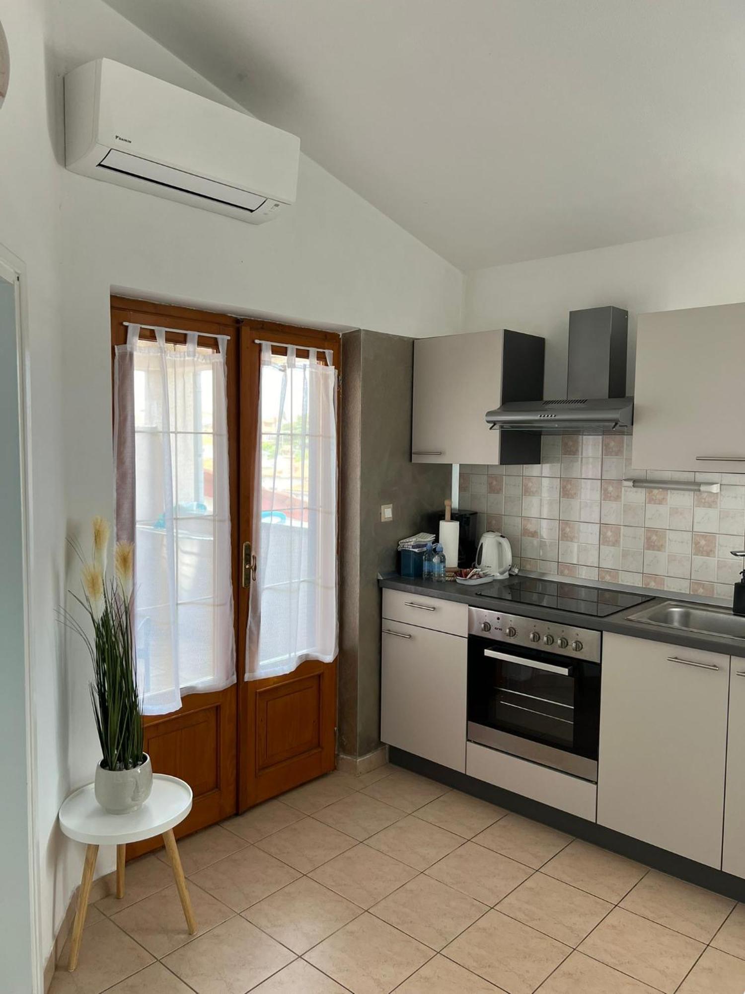 Apartments And Rooms Lorena 236 โรวีน ภายนอก รูปภาพ