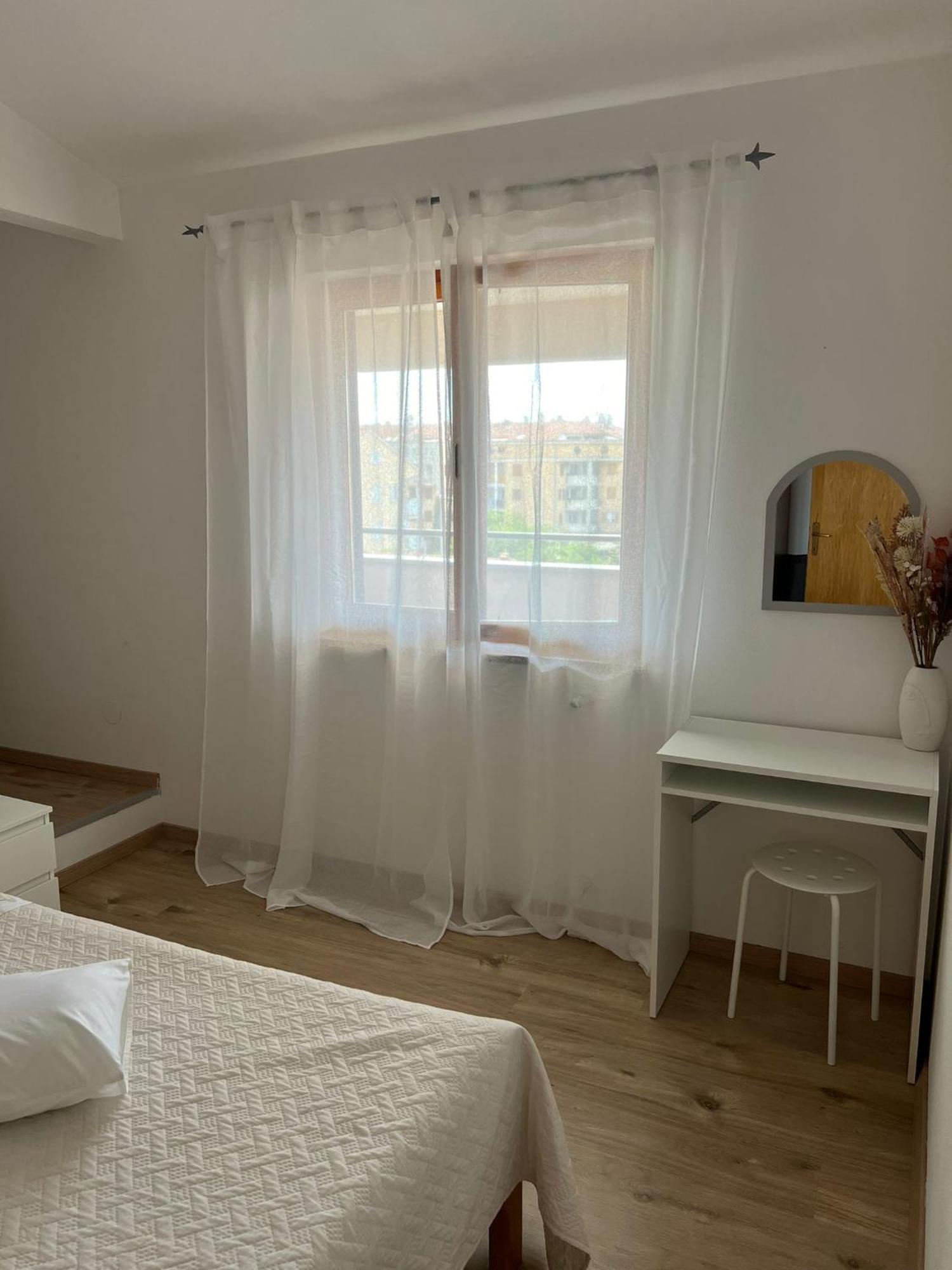 Apartments And Rooms Lorena 236 โรวีน ภายนอก รูปภาพ